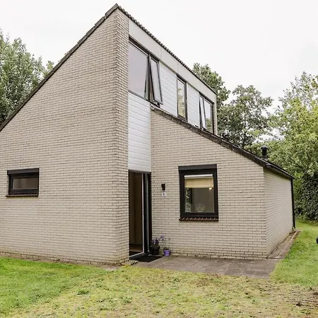 Charmante Woning Met Grote Prive Tuin 6p - Vp116