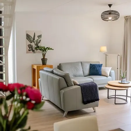 Charmante Woning Met Grote Prive Tuin 6p - Vp116 * Hoeven