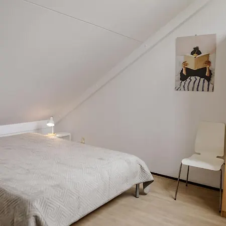 Charmante Woning Met Grote Prive Tuin 6p - Vp116 * Hoeven