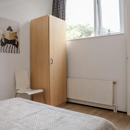 Charmante Woning Met Grote Prive Tuin 6p - Vp116
